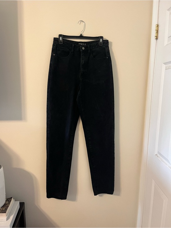 PrettyLittleThing Denim - PrettyLittleThing Women's Slim Straight Black Jeans
